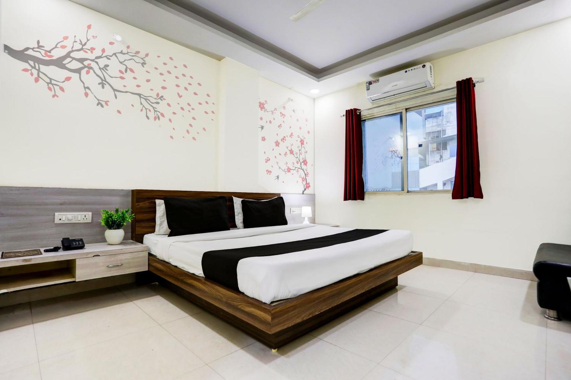 Super Townhouse Hoshangabad Road Near Aashima Mall Samarda Kaliāsot Exterior foto
